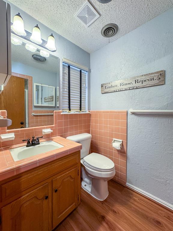 2733 Meadowbrook Drive
