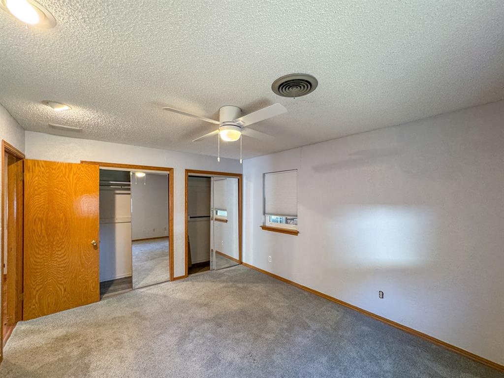 2733 Meadowbrook Drive