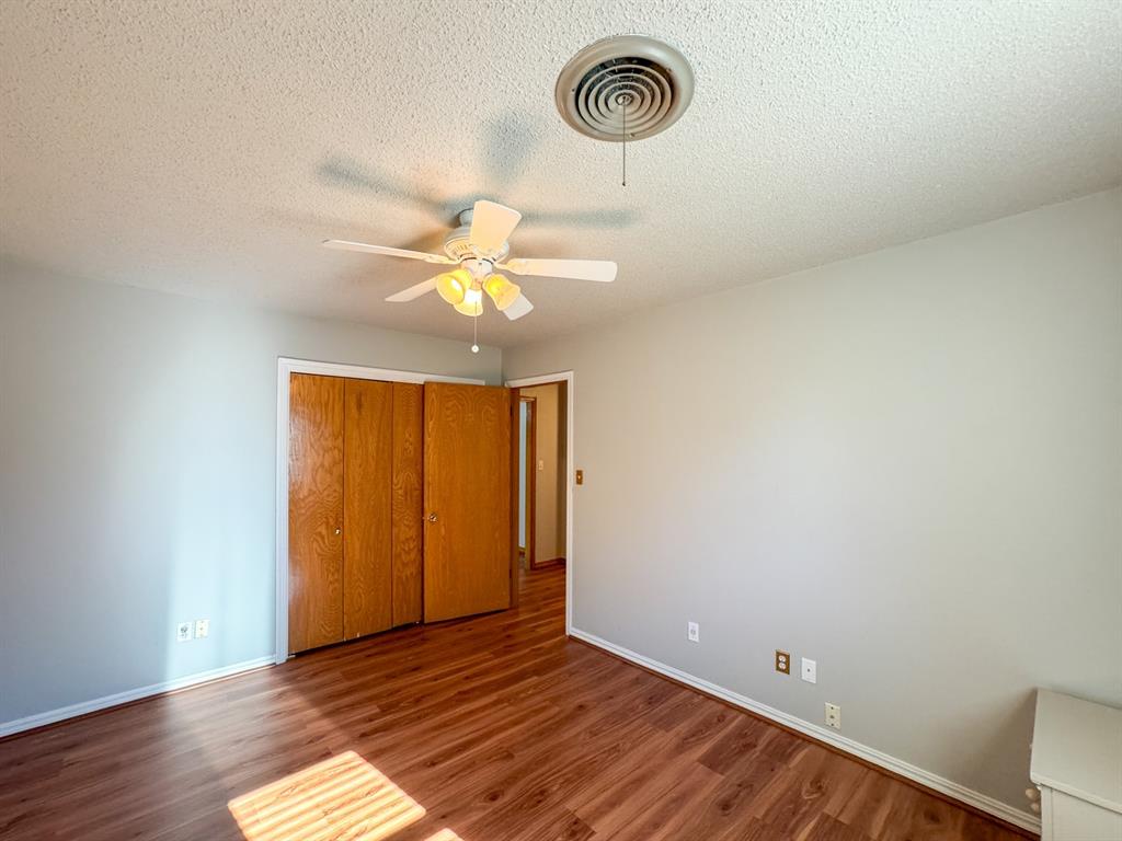 2733 Meadowbrook Drive