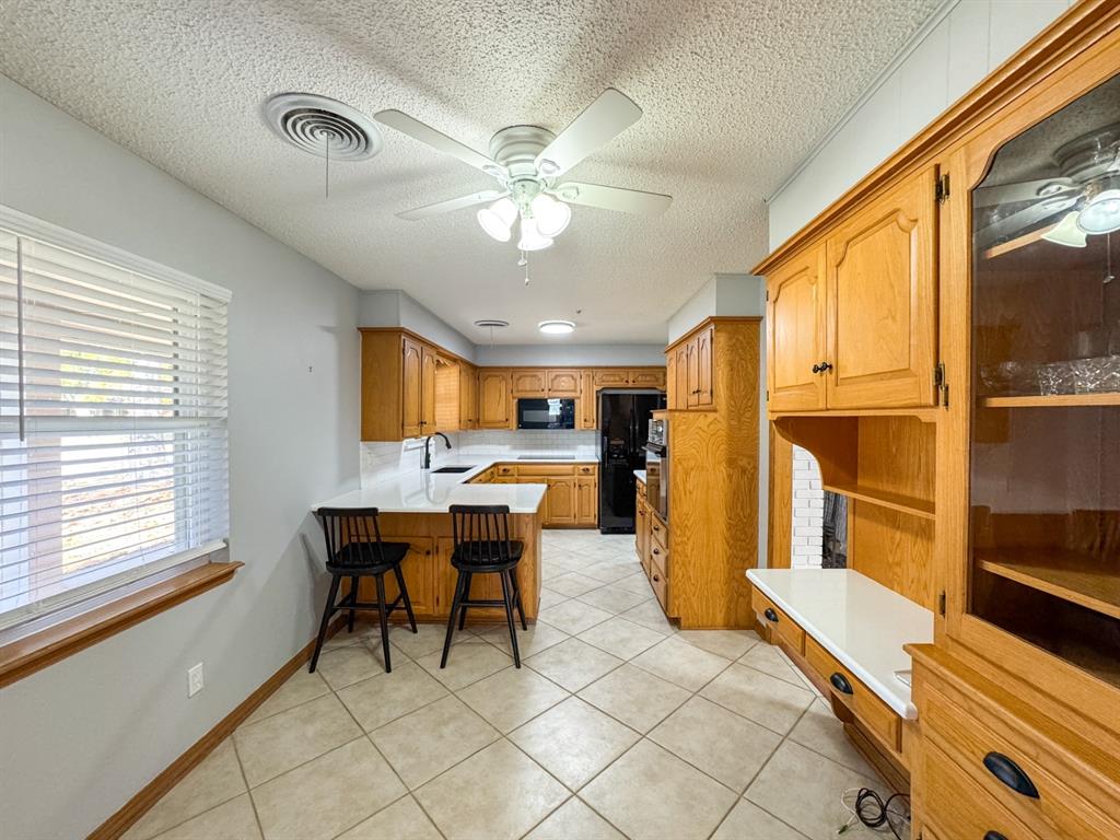 2733 Meadowbrook Drive