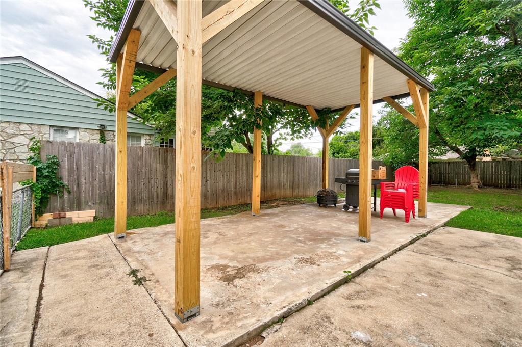 921 W Eufaula Street