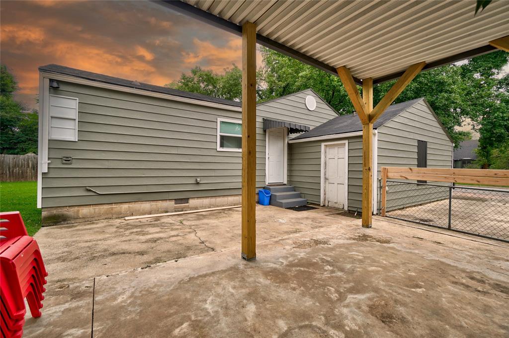 921 W Eufaula Street
