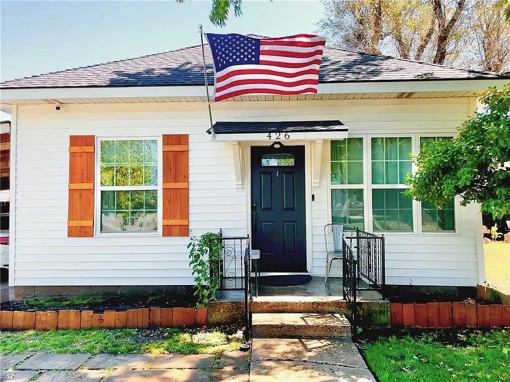 426 E Symmes Street