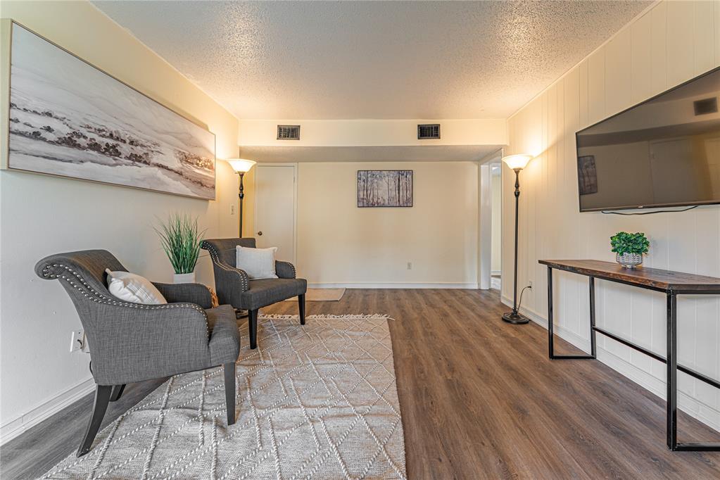 1717 E Lindsey Street Unit: 3