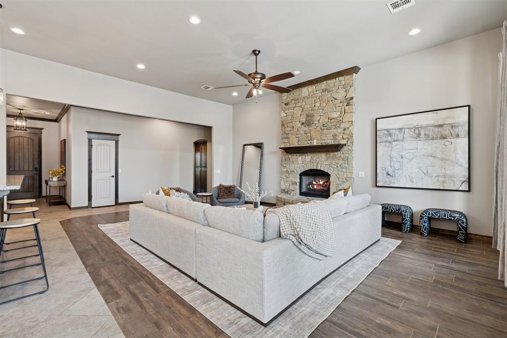 14612 Doulton Circle