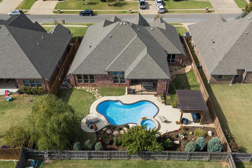 14612 Doulton Circle