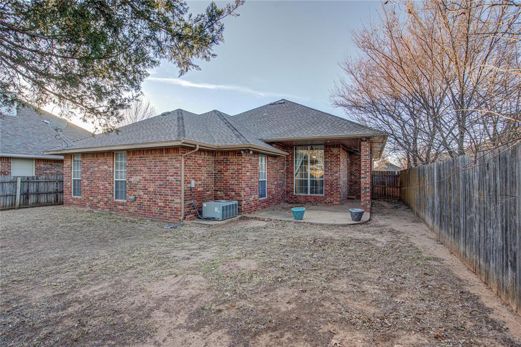 2800 Clearwater Circle