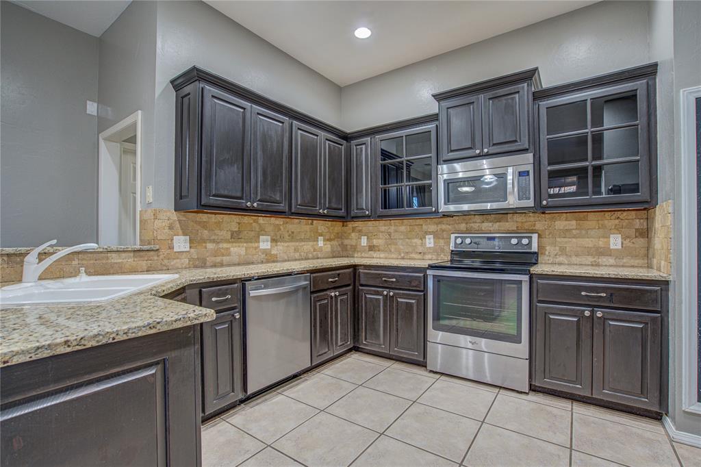 2800 Clearwater Circle