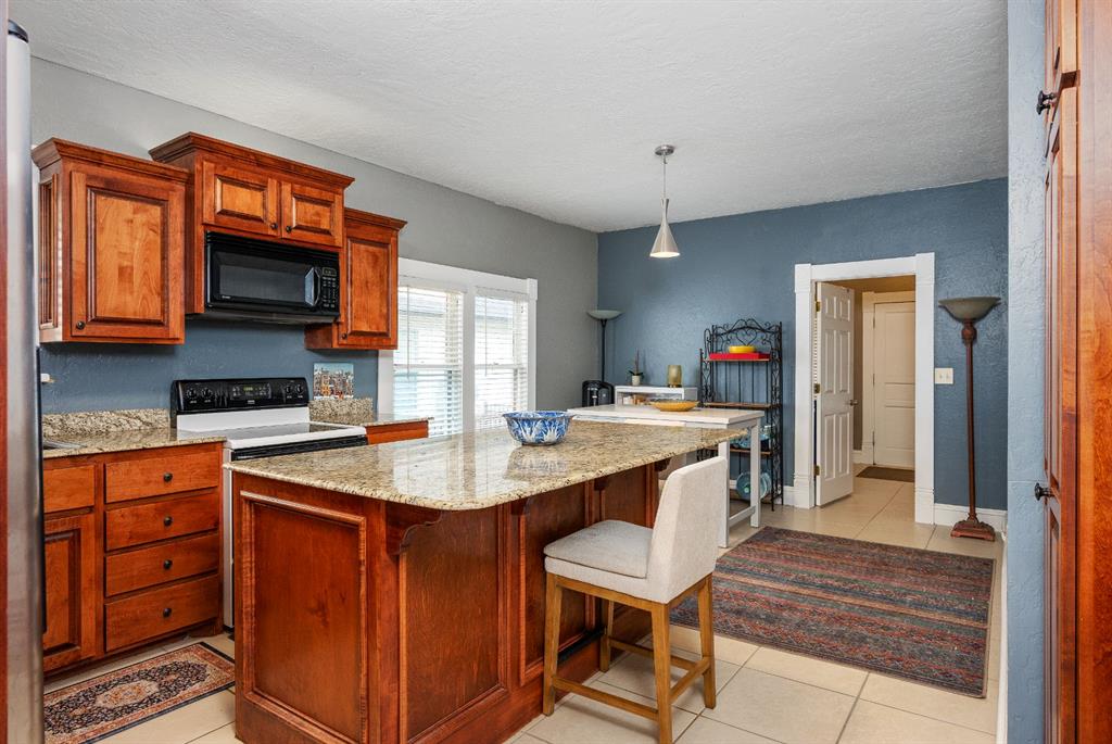 1005 Classen Boulevard