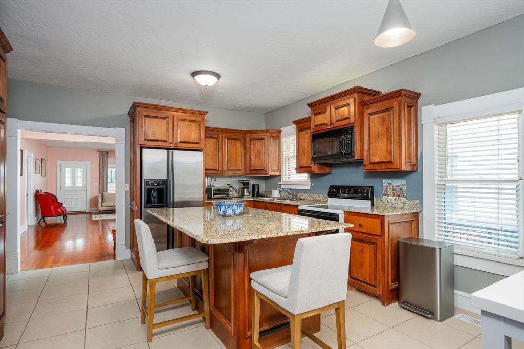 1005 Classen Boulevard