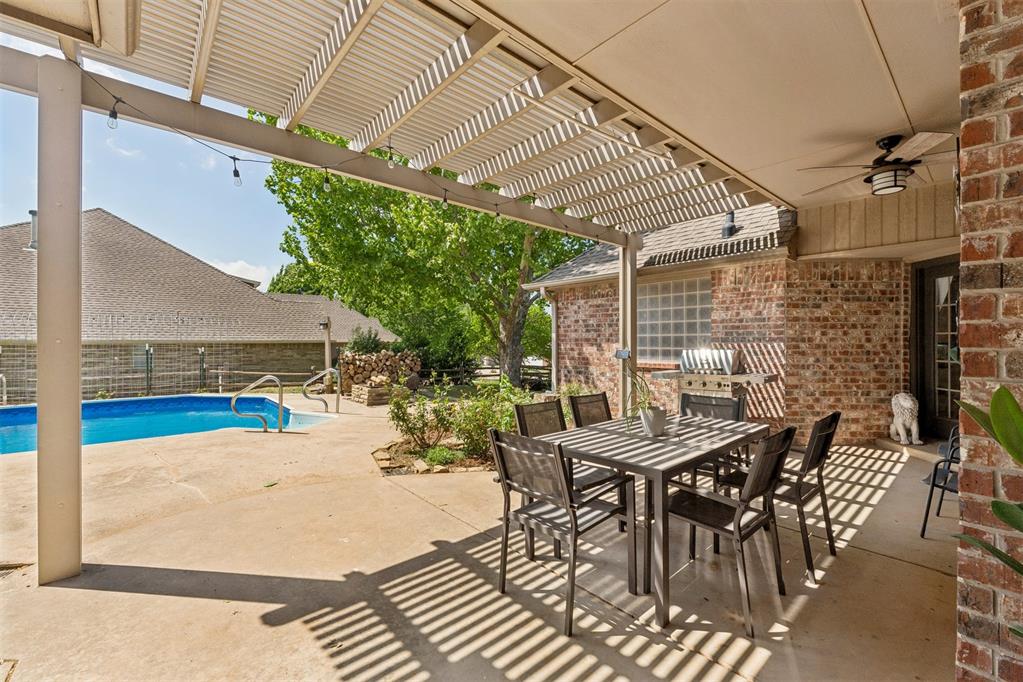 3909 Low Meadow