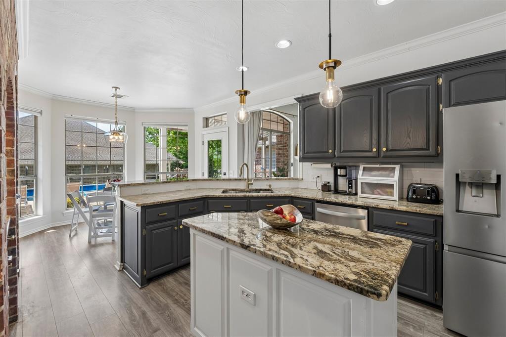 3909 Low Meadow