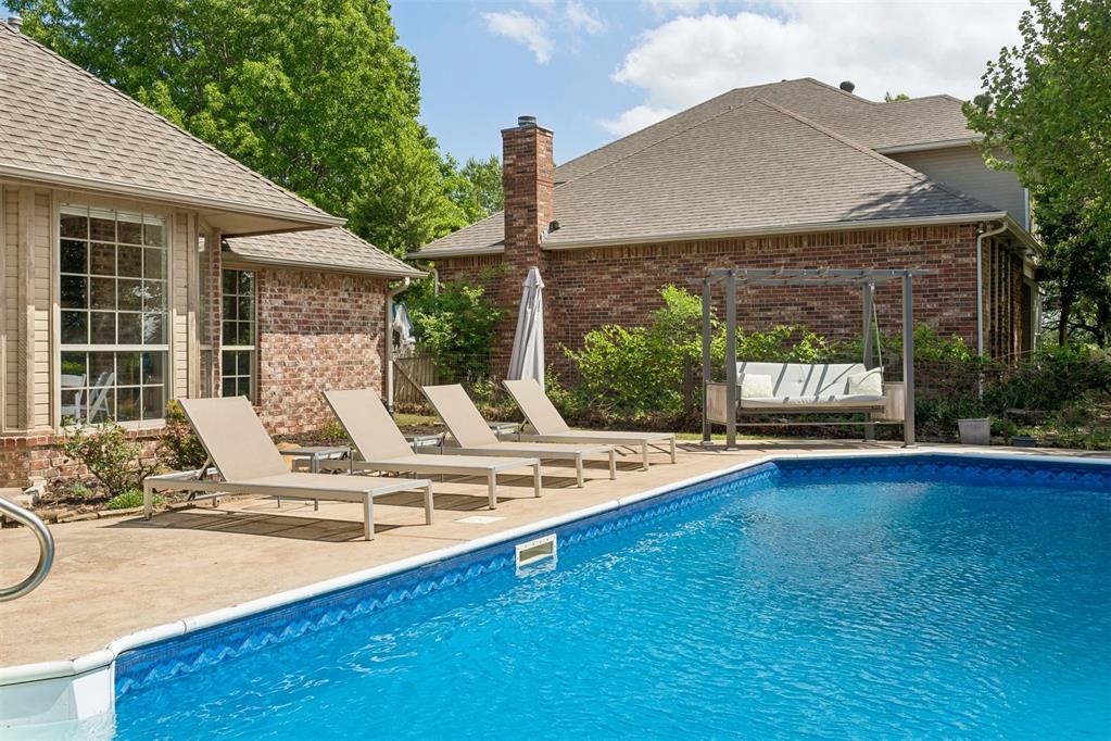 3909 Low Meadow