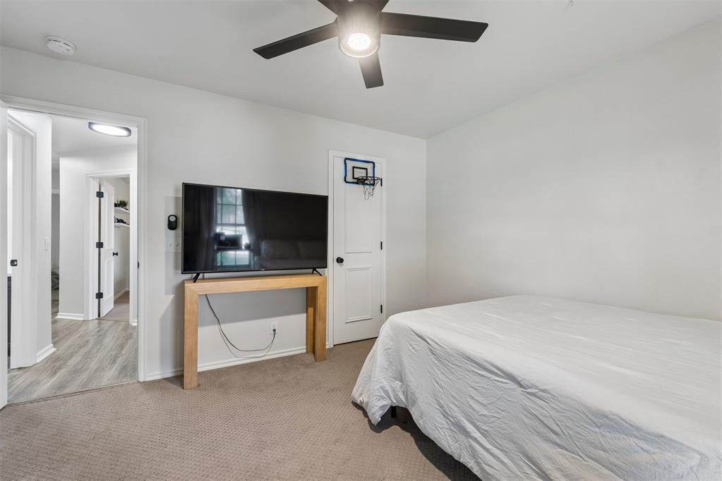 3909 Low Meadow