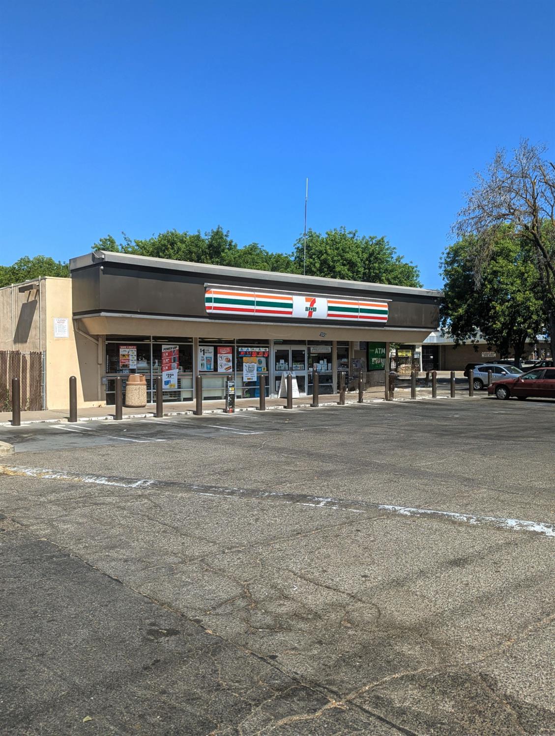 1045 Oakdale Road