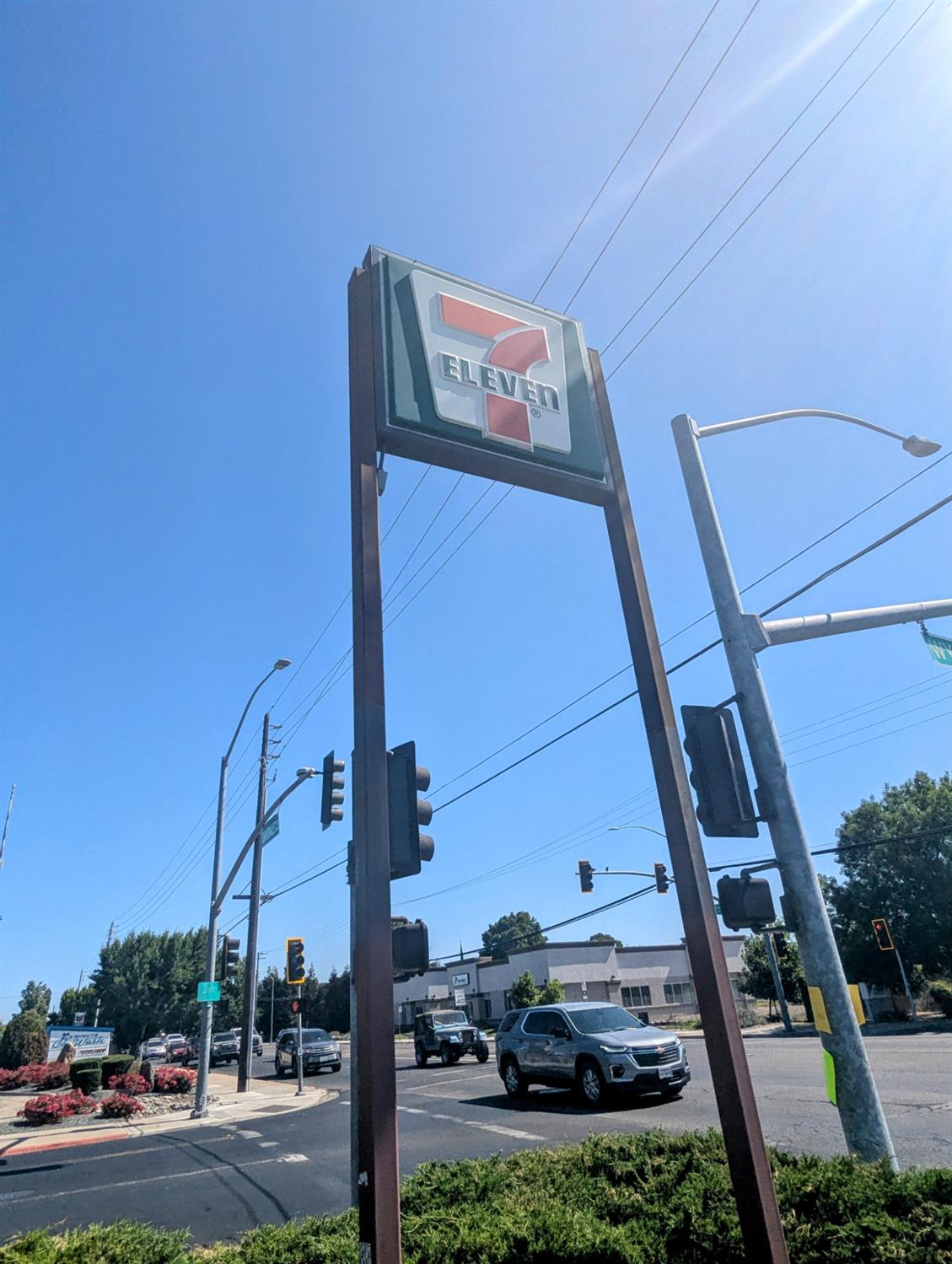 1045 Oakdale Road