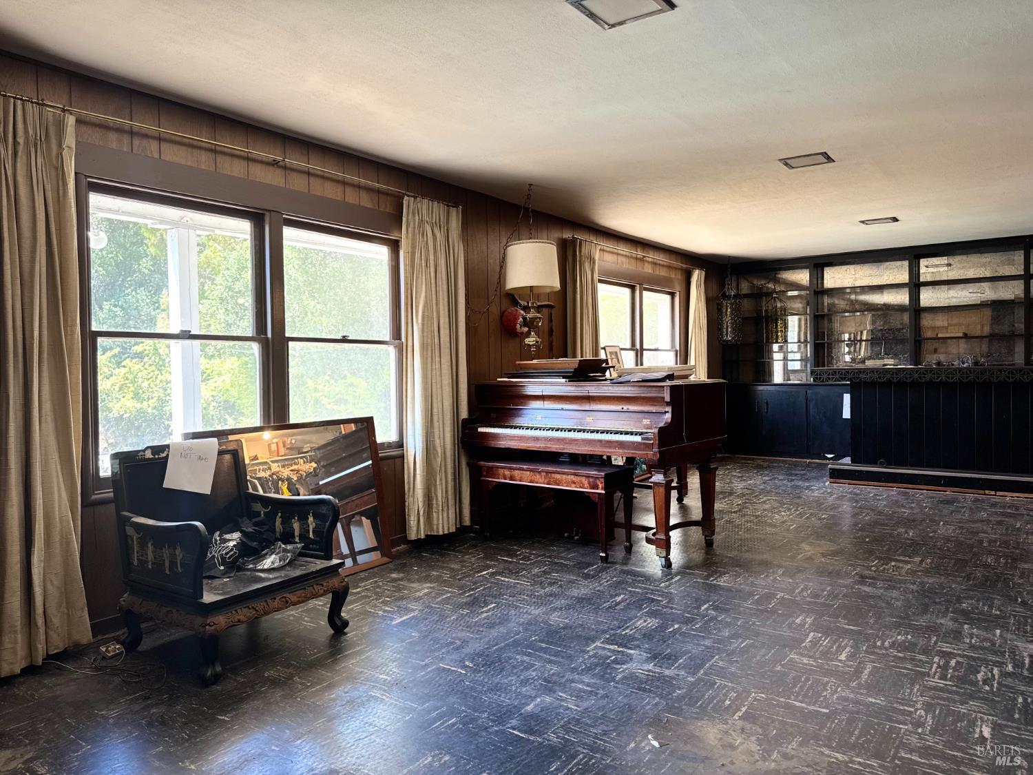 108 Almenar Drive