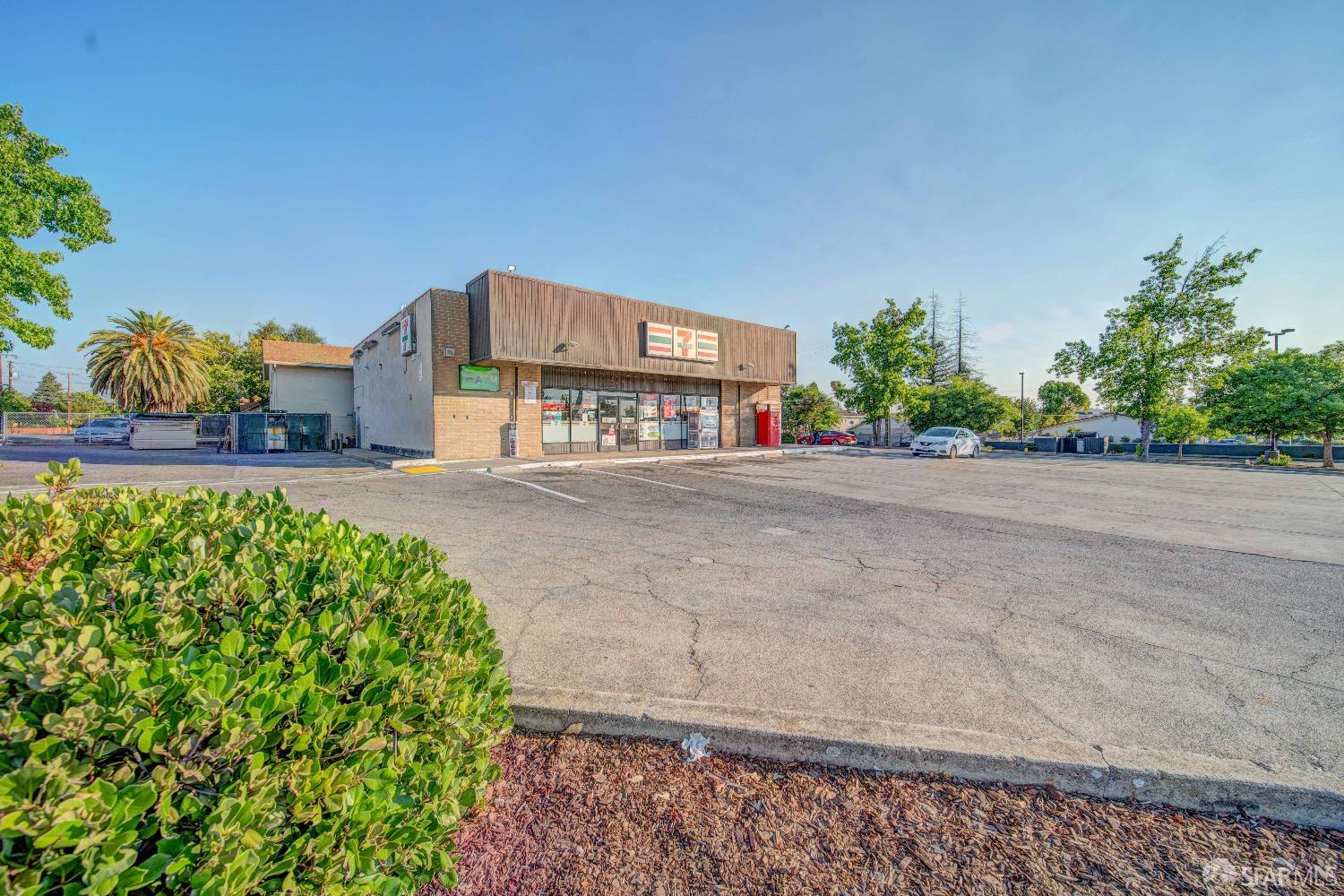 1860 Eureka Way