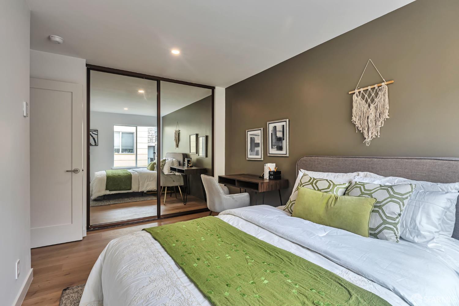 579 6th Avenue # 202