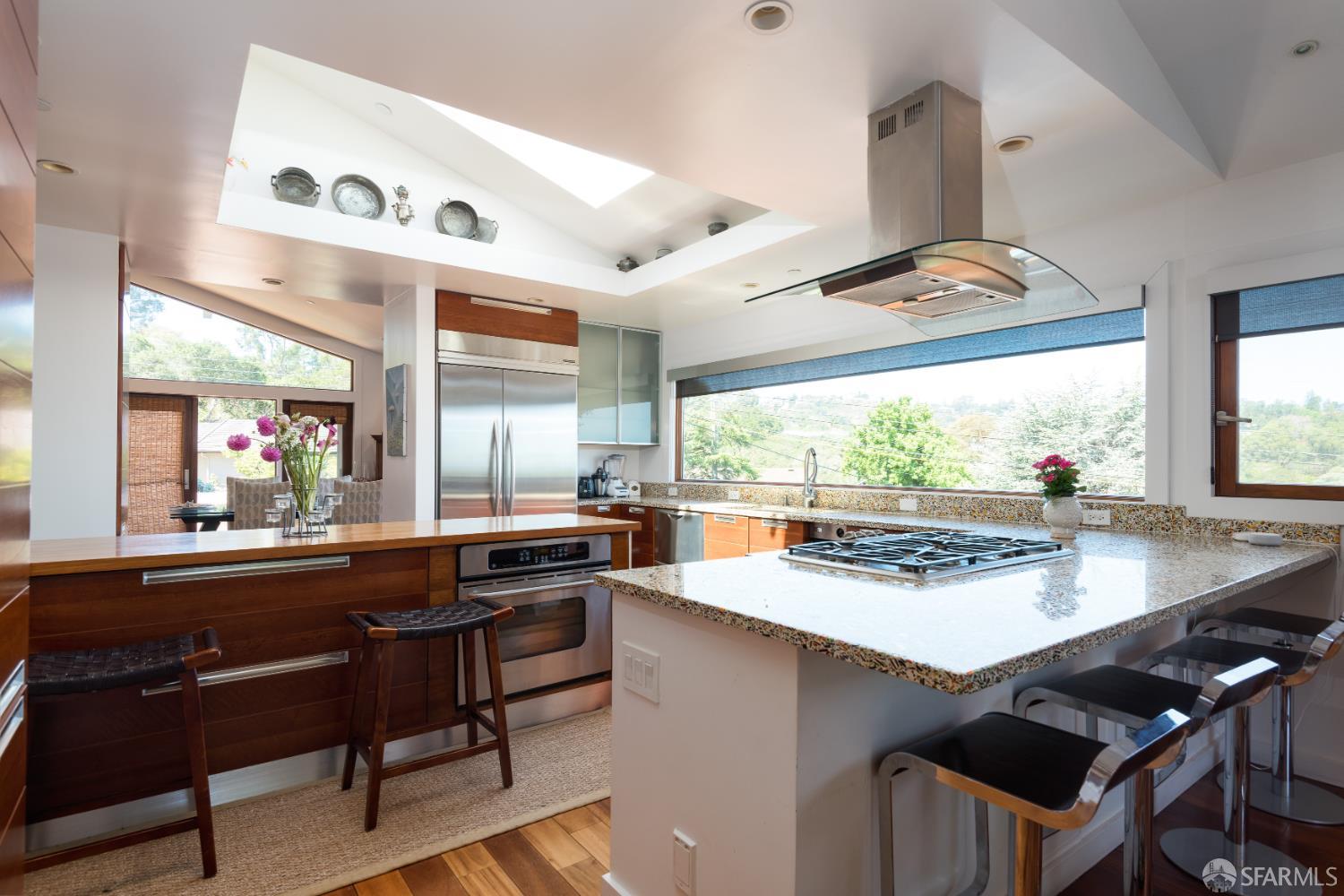7 Treetop Lane, San Mateo
