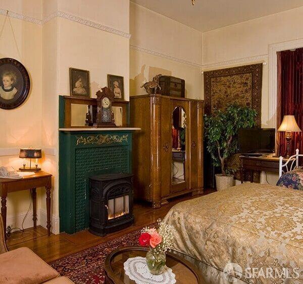 943 S South Van Ness Avenue