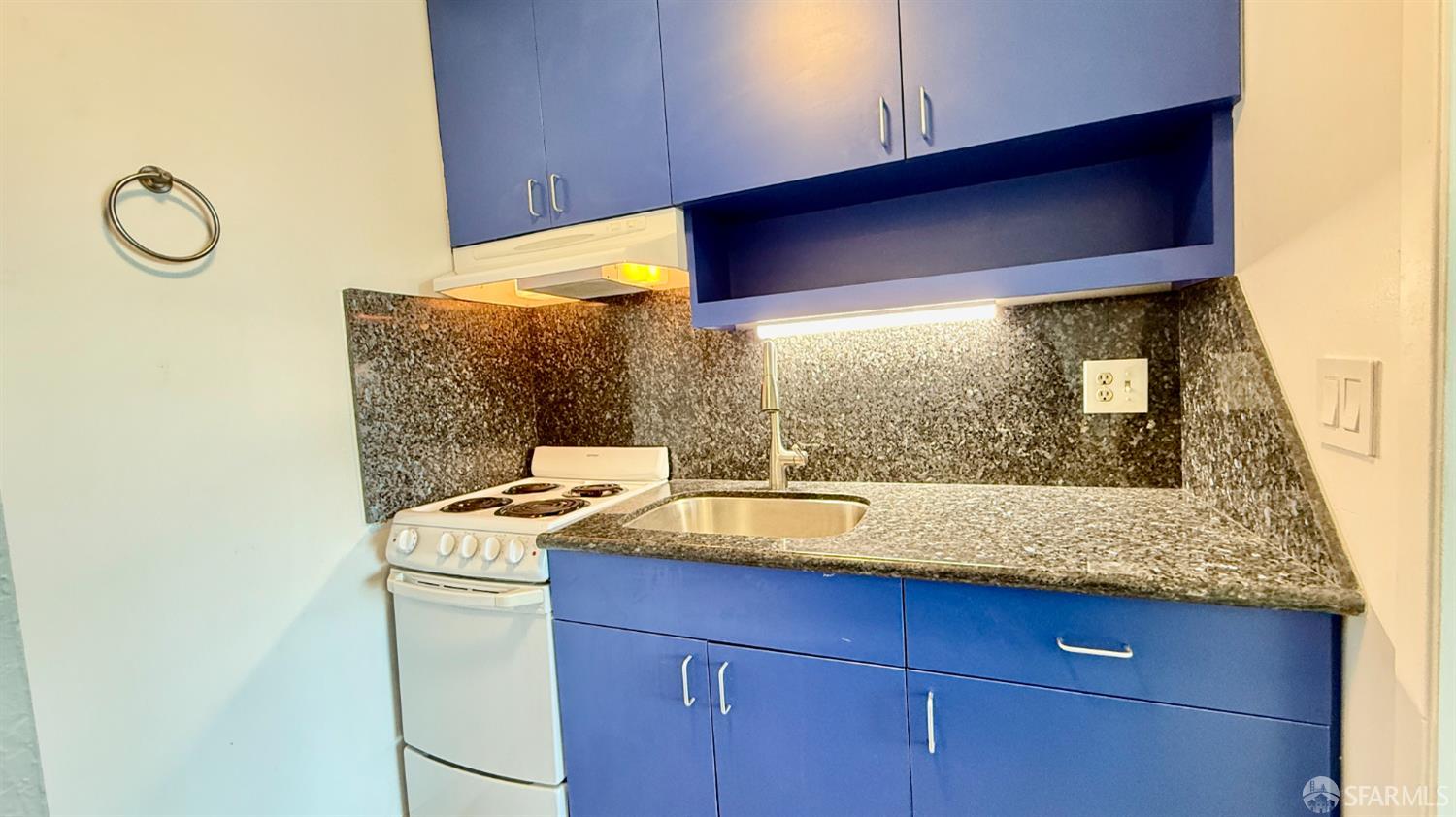 7 Captain Drive # C412