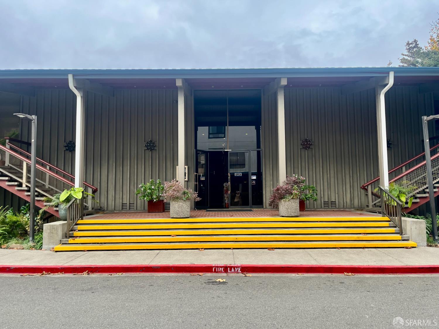 7 Captain Drive # C412