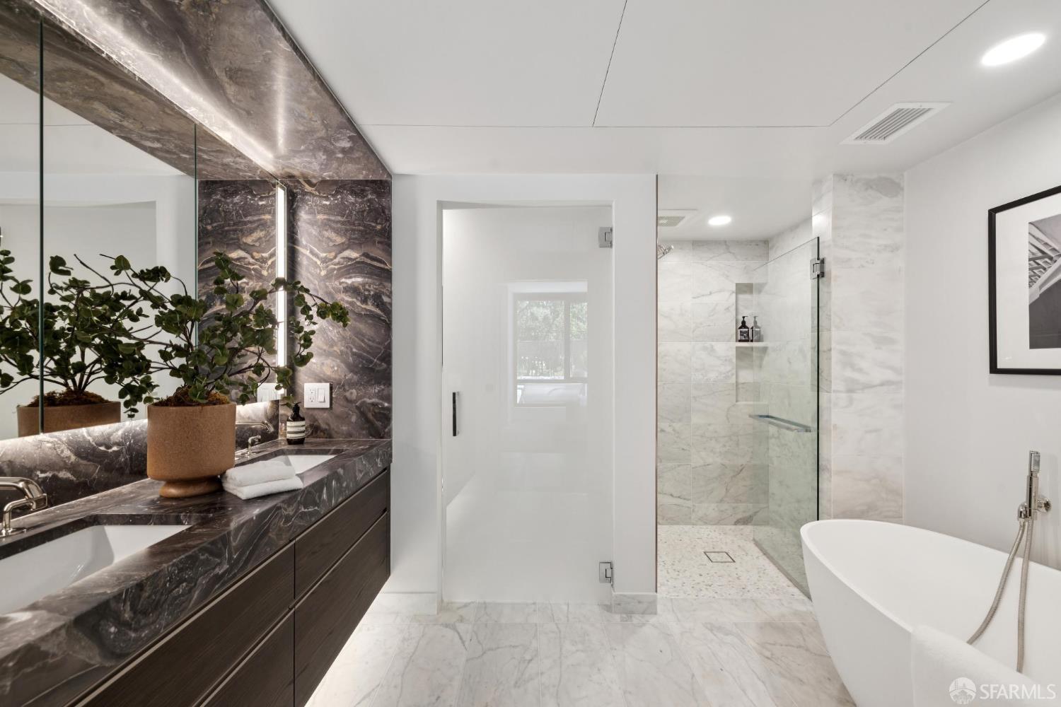 2525 Van Ness Ave #103