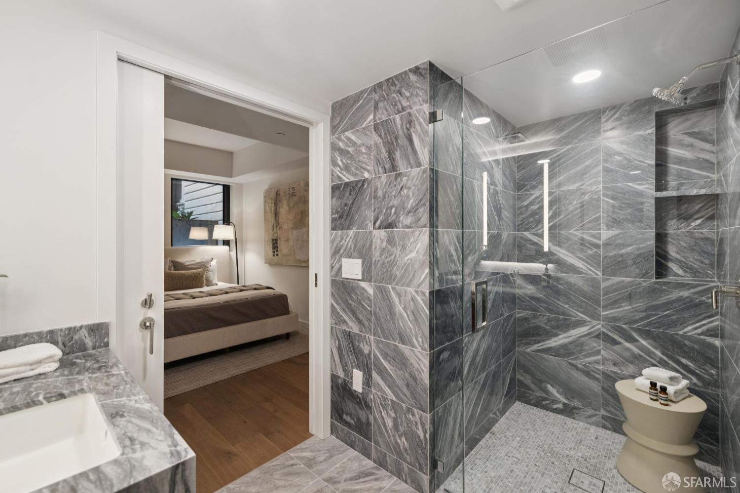 2525 Van Ness Ave #103