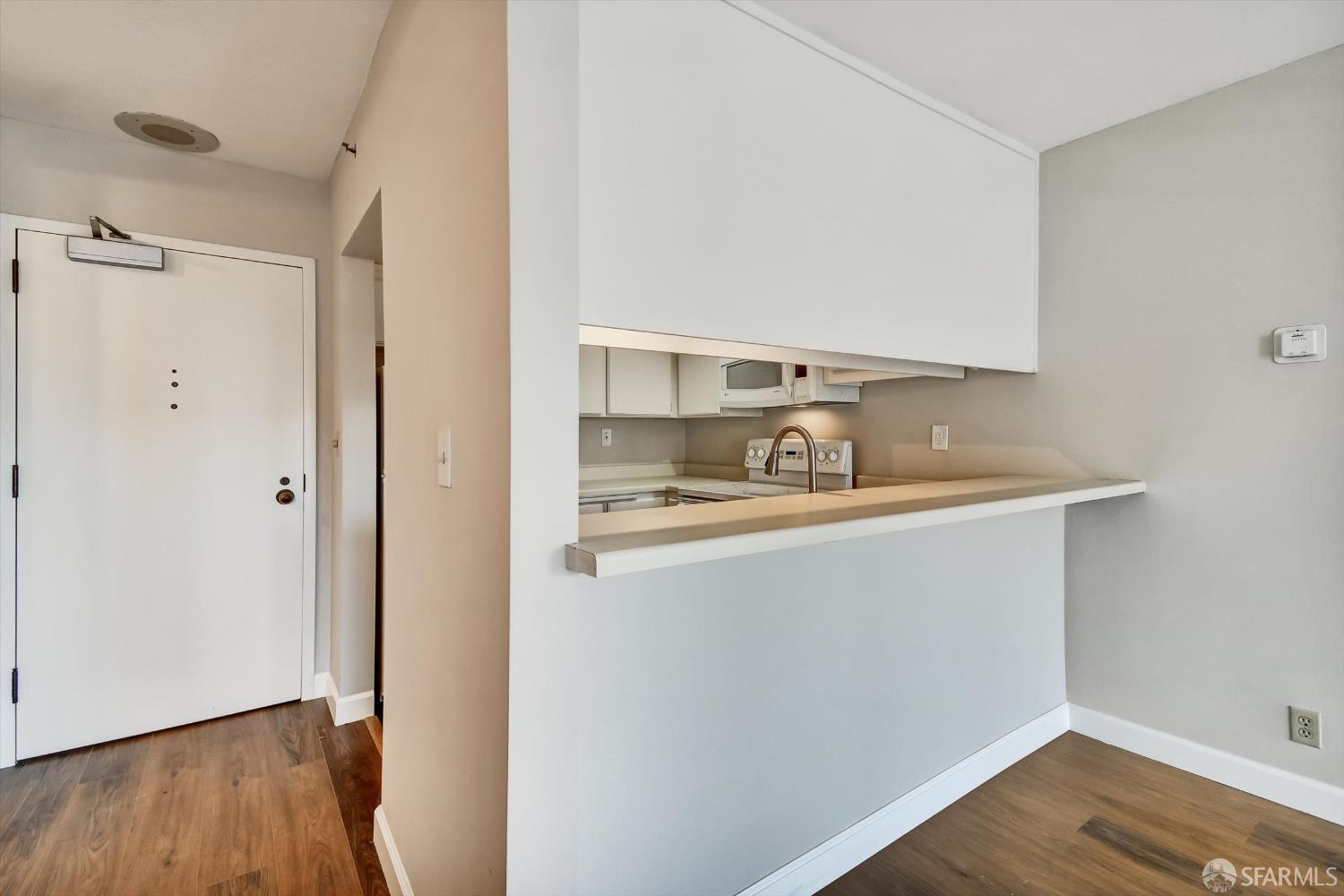 900 Bush Street # 403