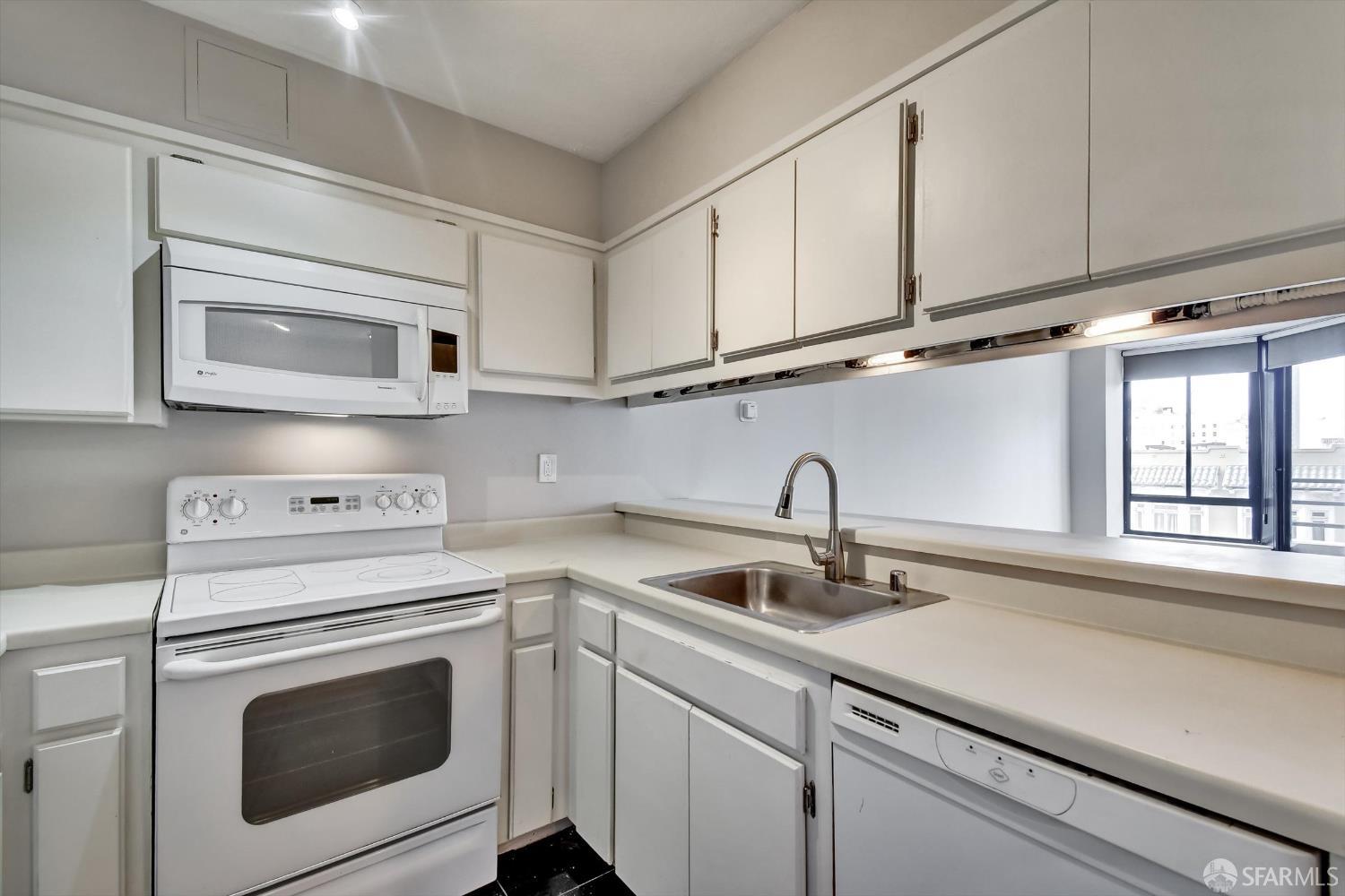 900 Bush Street # 403