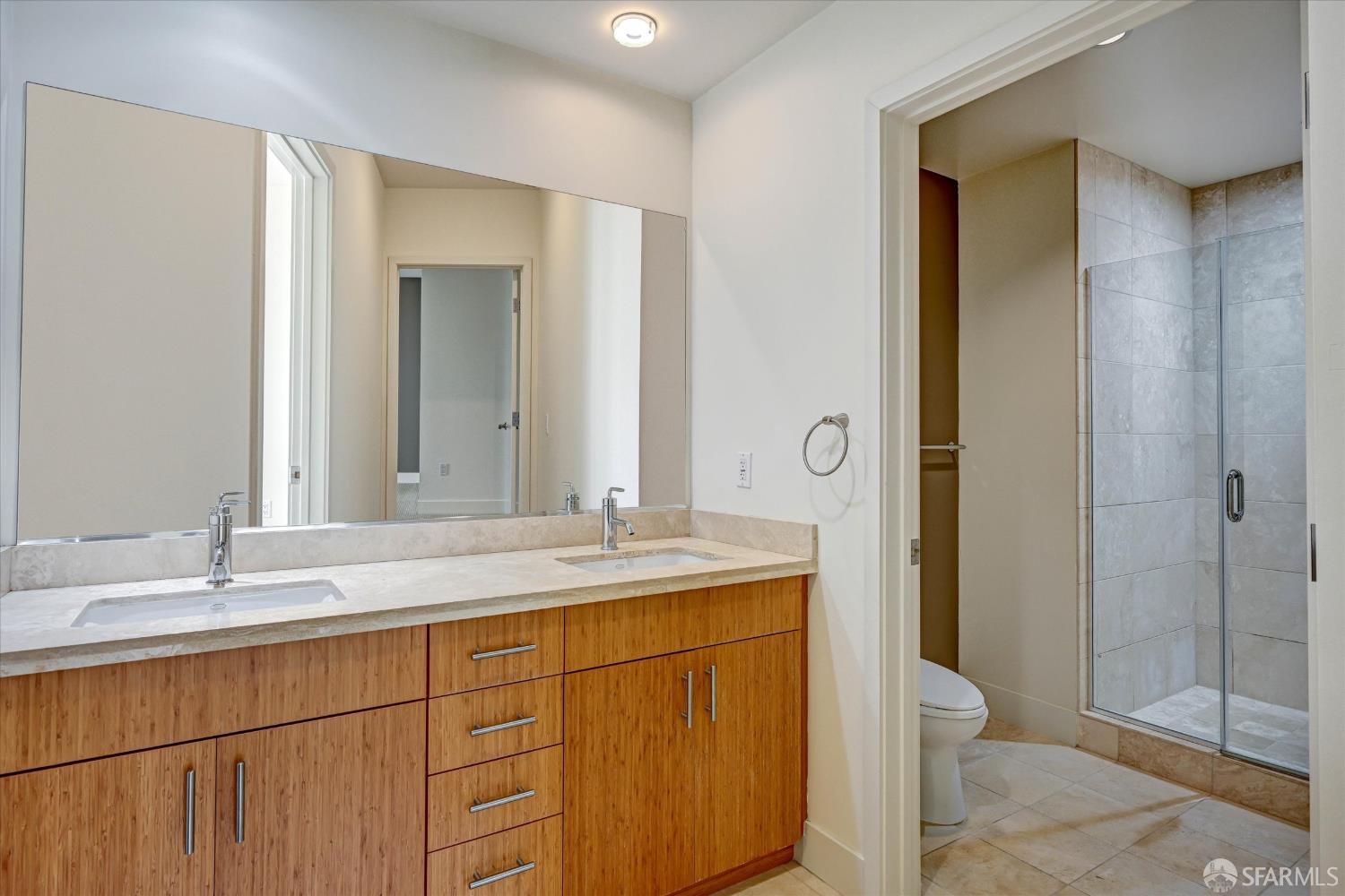 235 Berry Street # 516