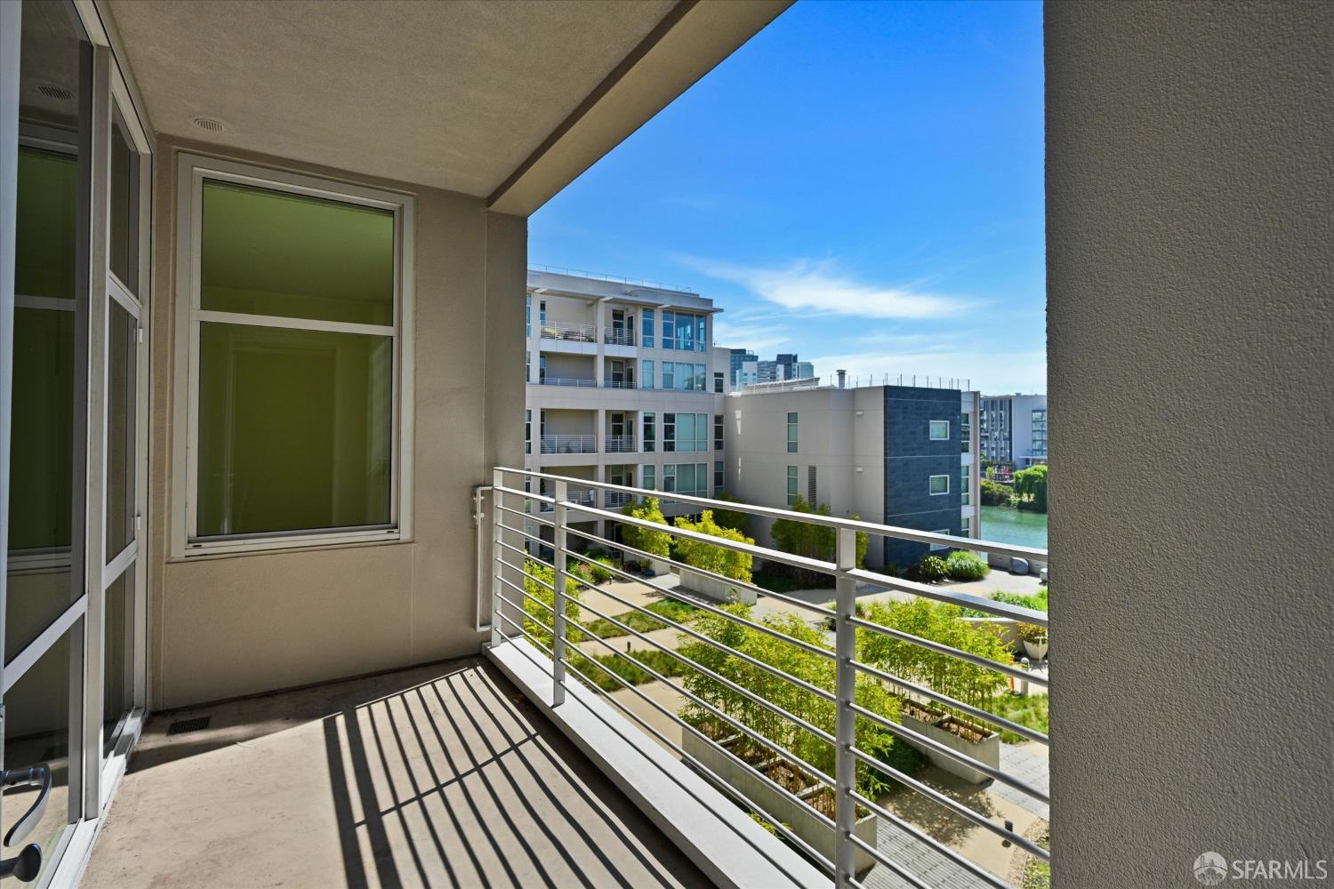 235 Berry Street # 516