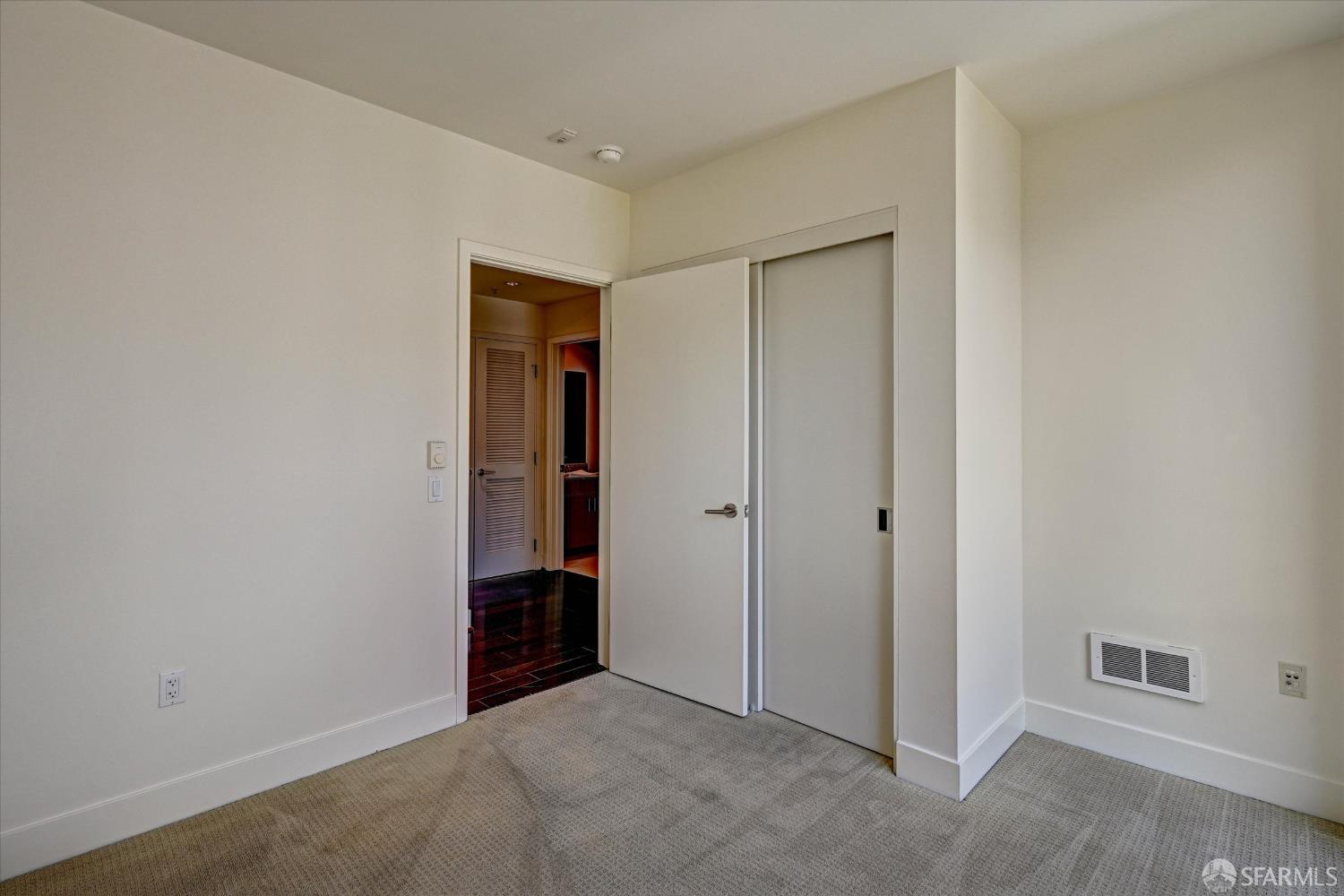 235 Berry Street # 516