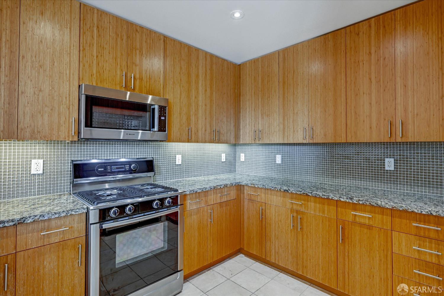 235 Berry Street # 516