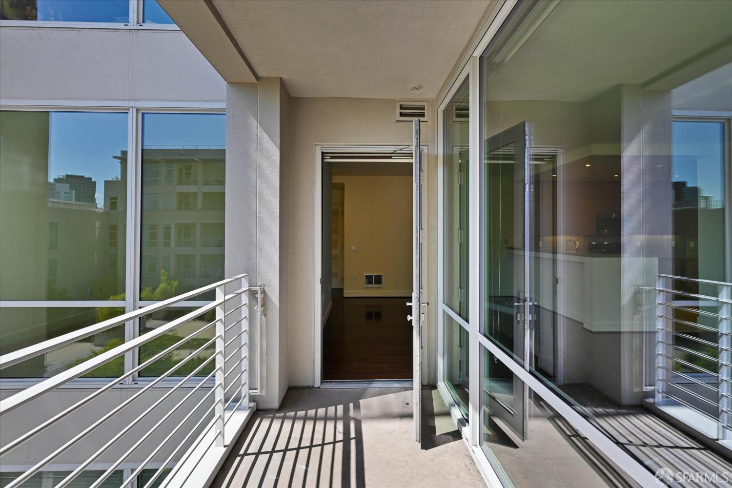 235 Berry Street # 516
