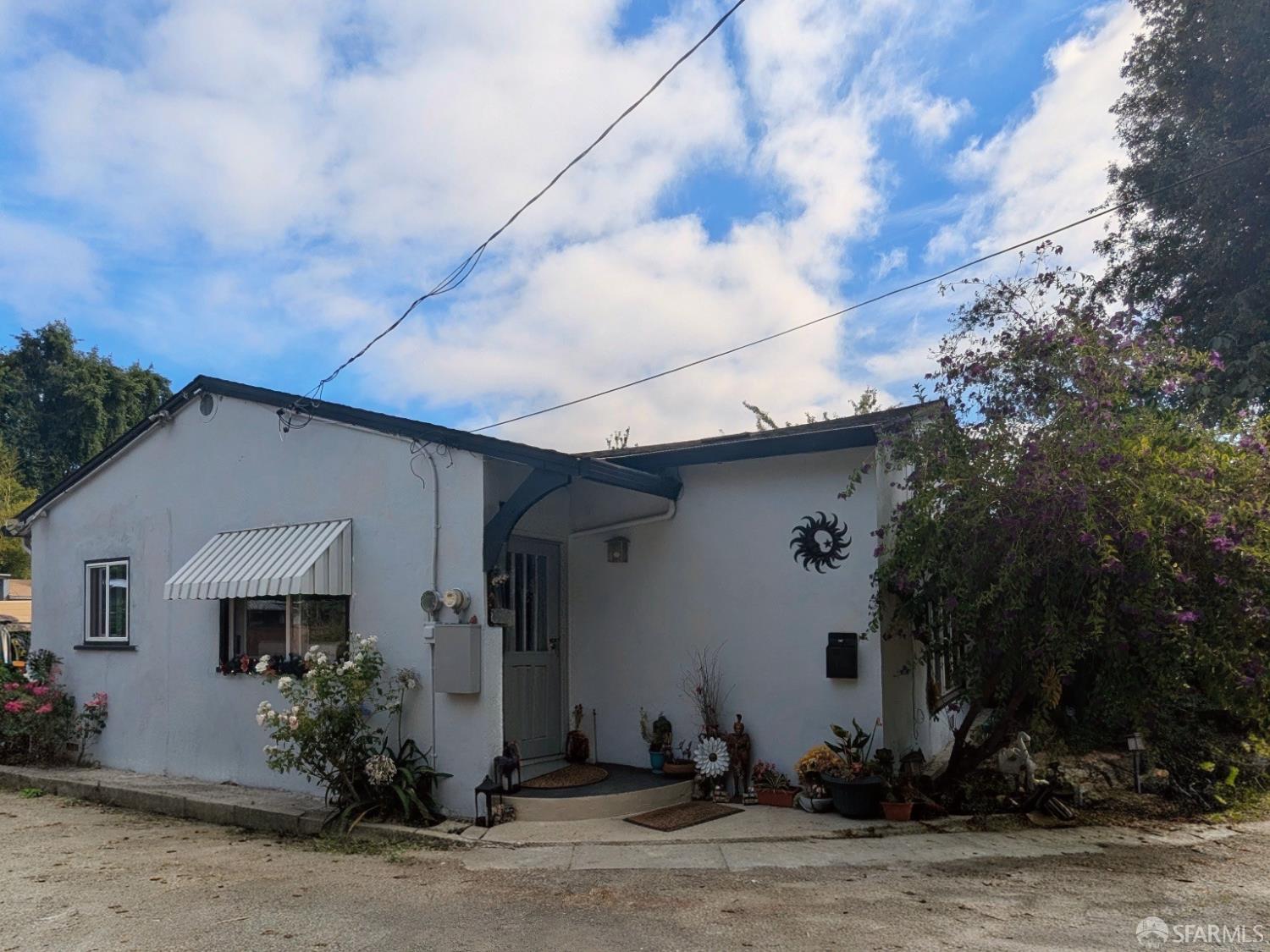 21492 Montgomery Avenue