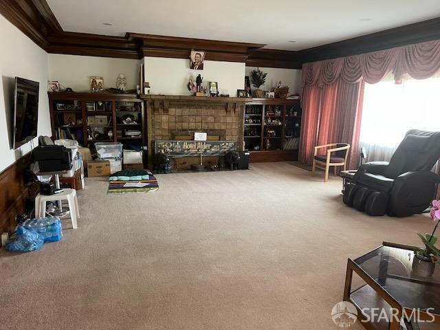 2 W Clay Street
