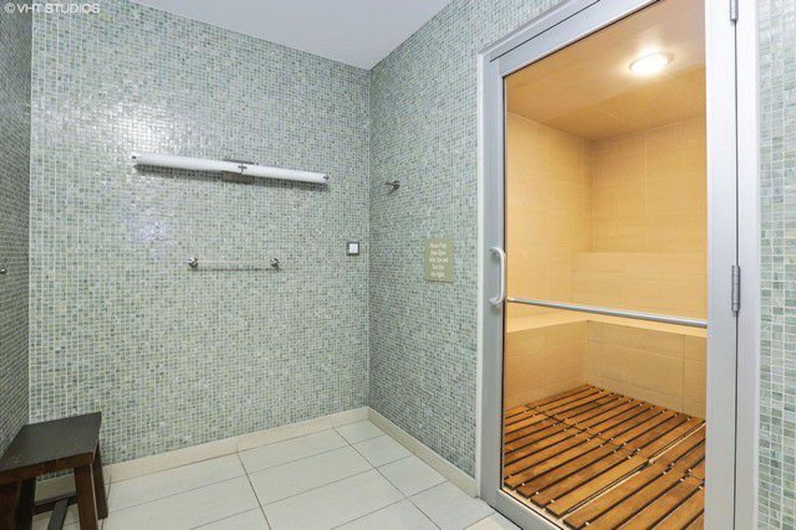 6 N Michigan Avenue Unit: 1001