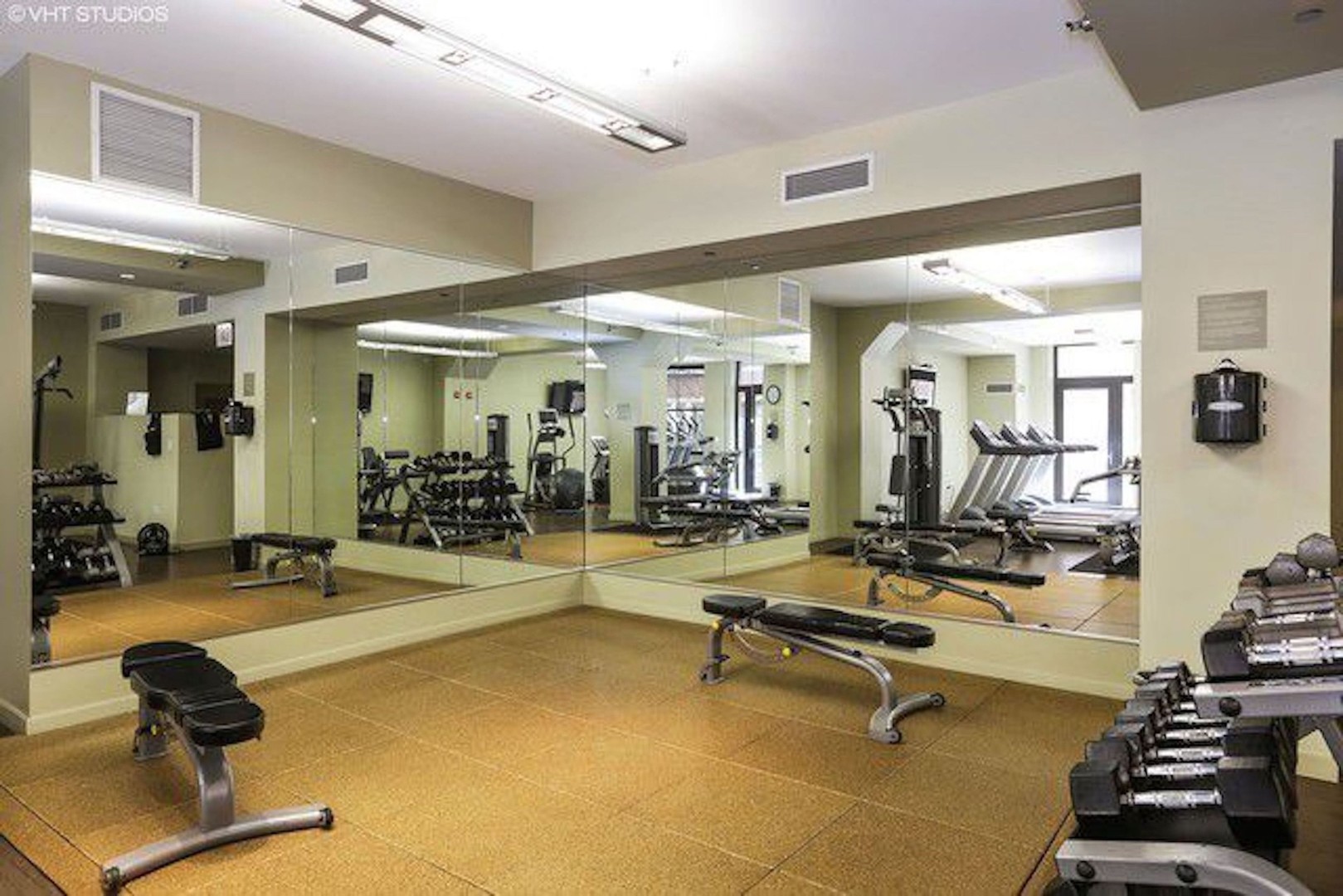 6 N Michigan Avenue Unit: 1001