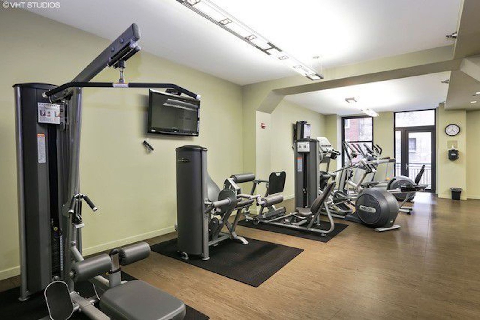 6 N Michigan Avenue Unit: 1001