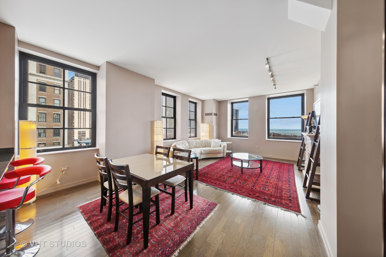 6 N Michigan Avenue Unit: 1001
