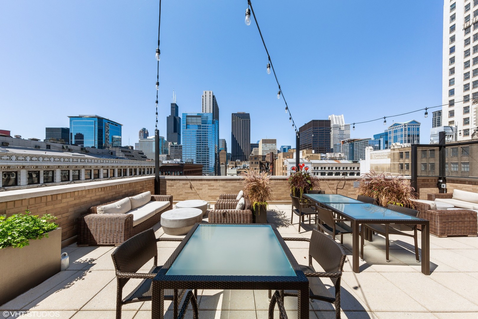 6 N Michigan Avenue Unit: 1001