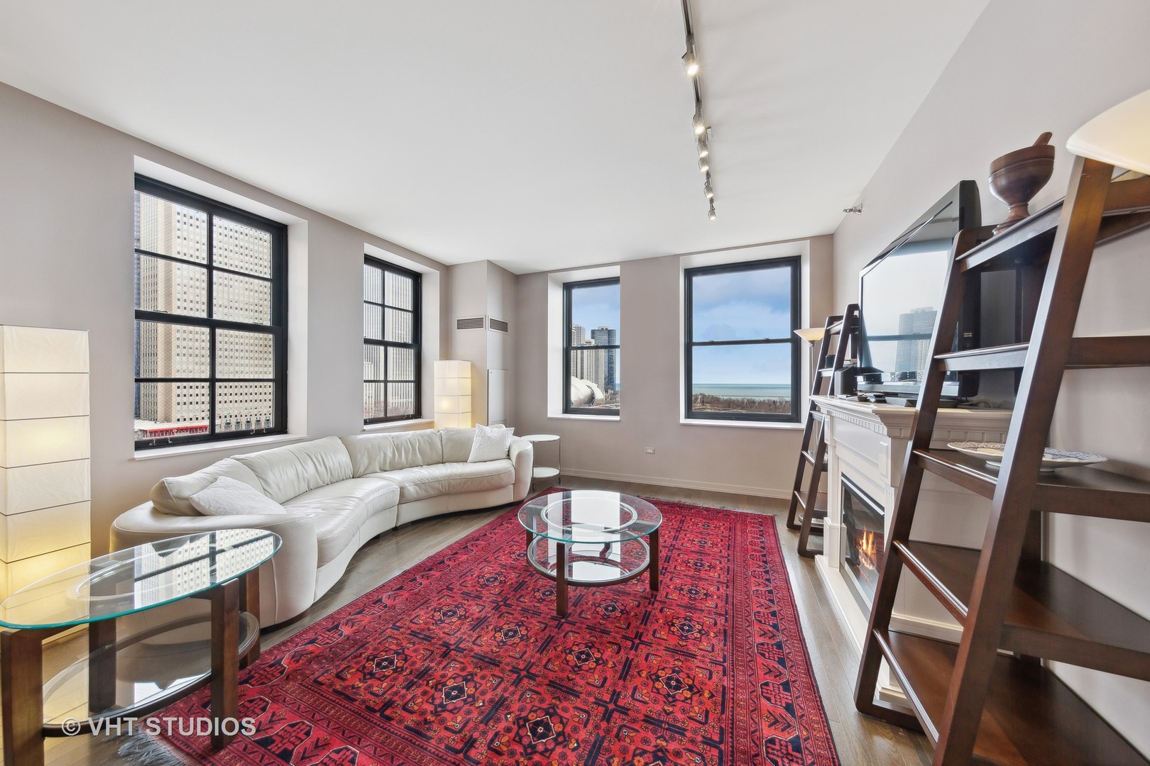 6 N Michigan Avenue Unit: 1001