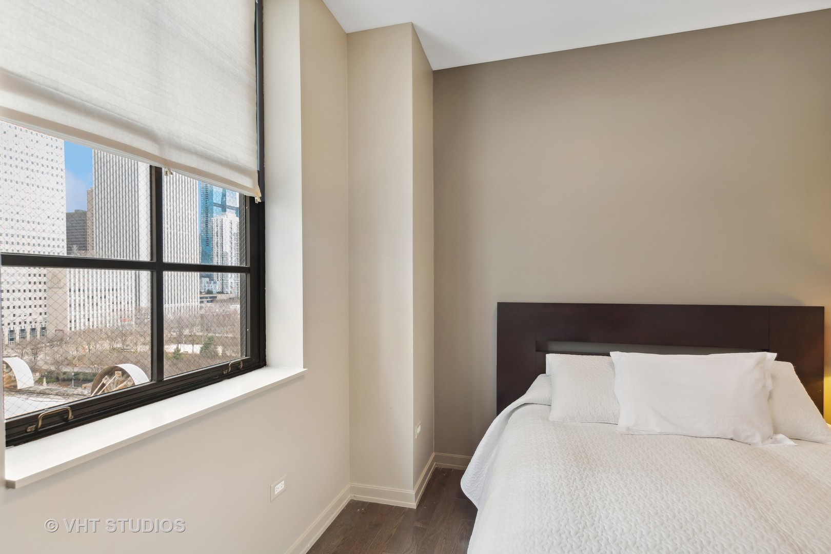 6 N Michigan Avenue Unit: 1001