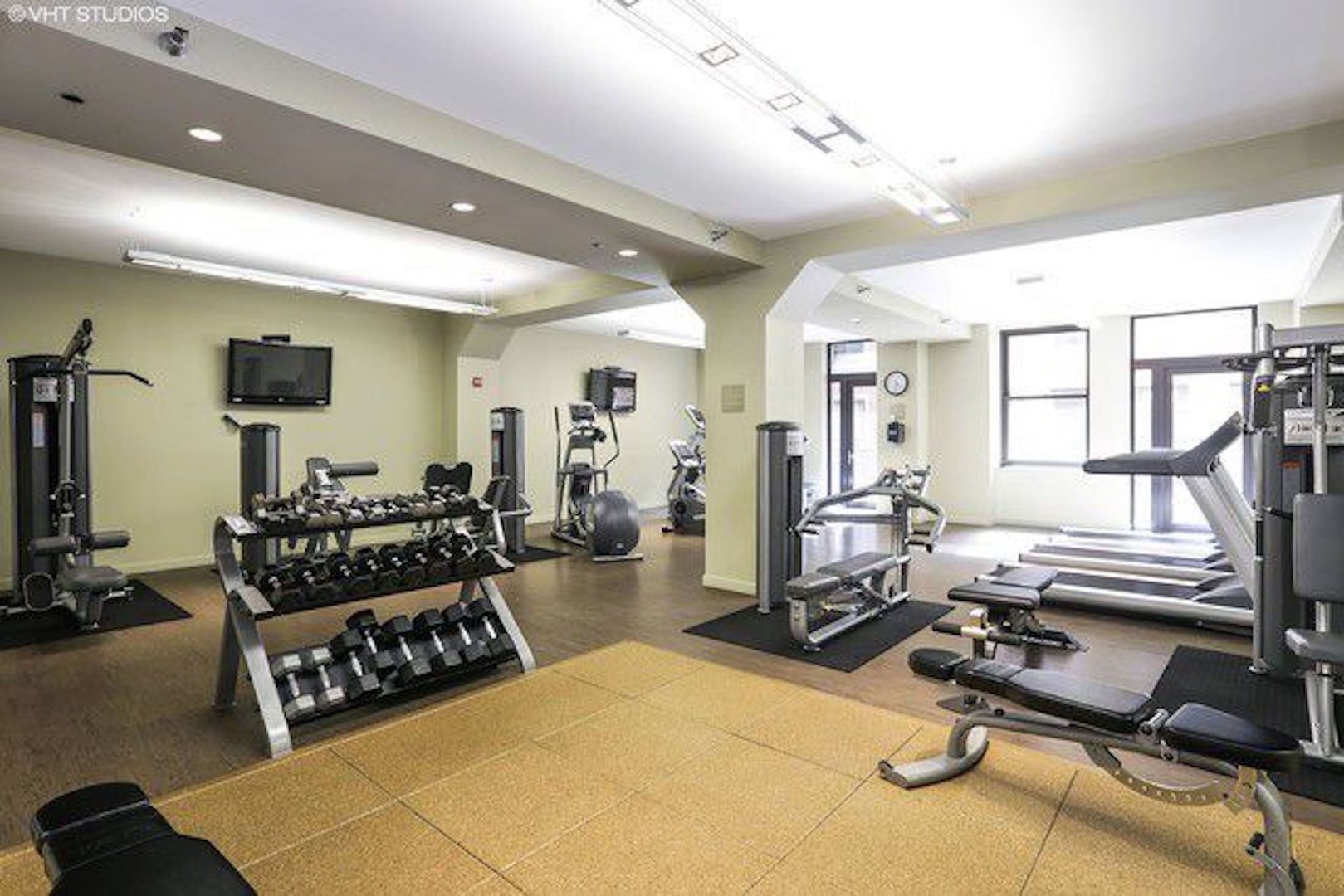 6 N Michigan Avenue Unit: 1001