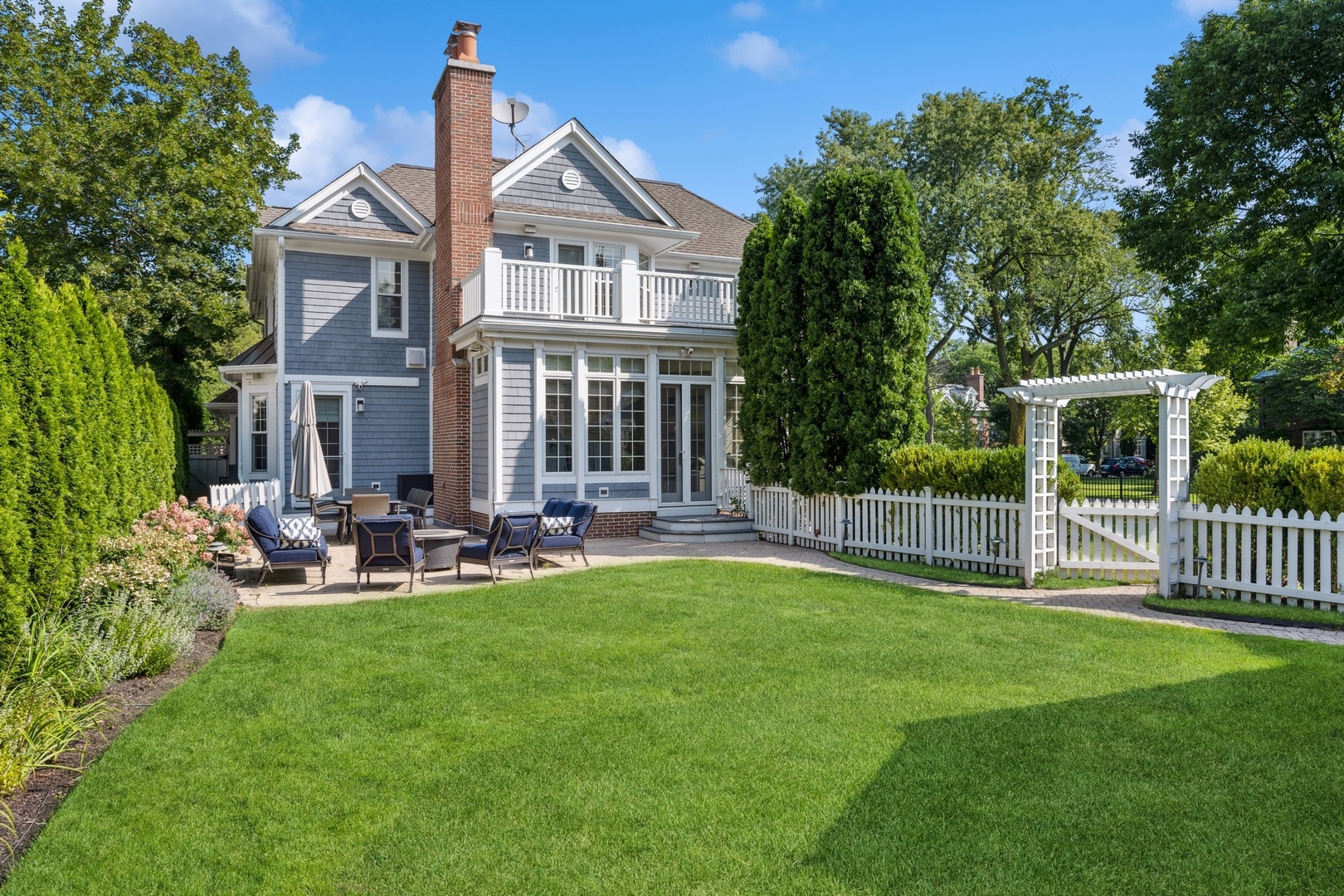 502 Willow Road