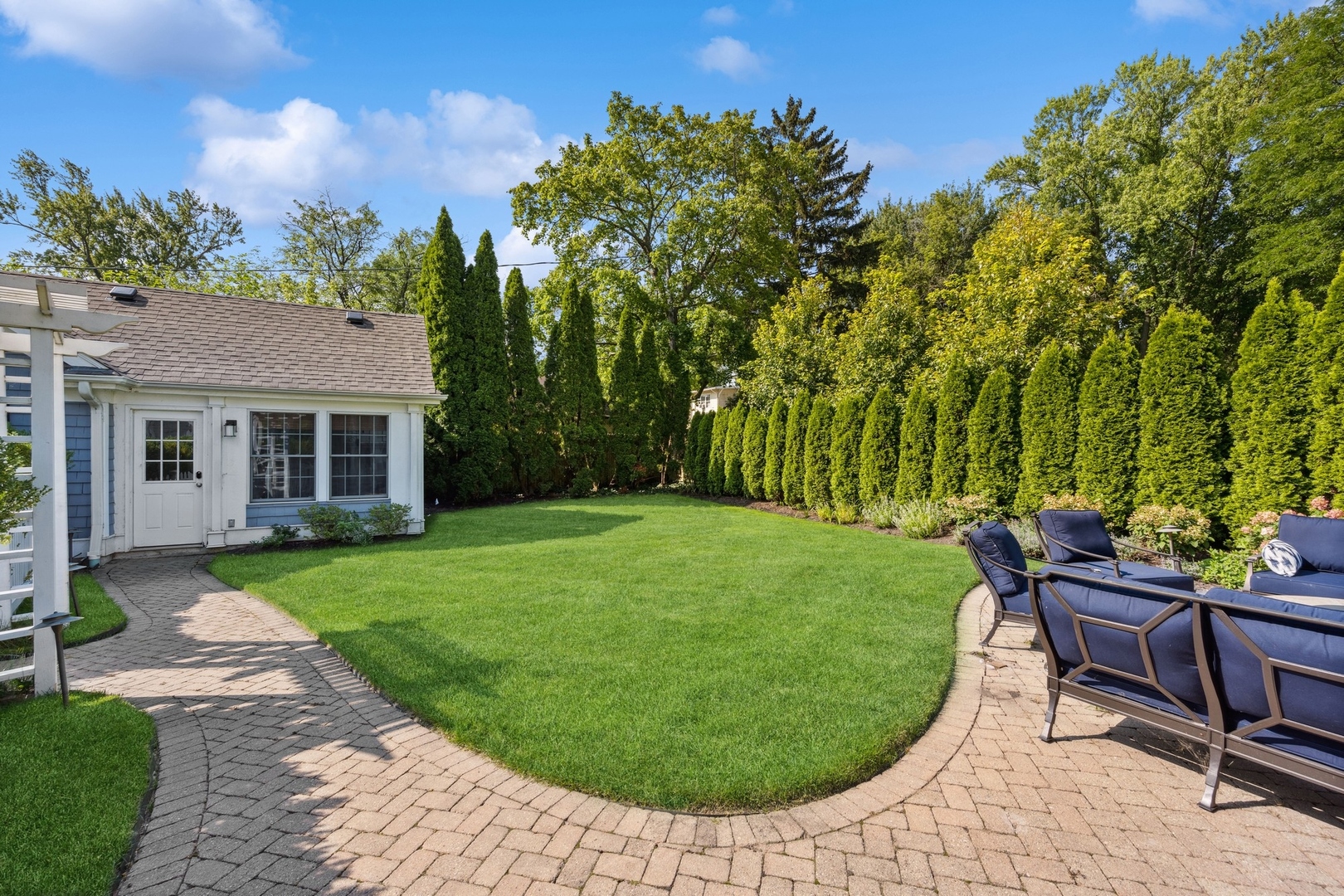 502 Willow Road