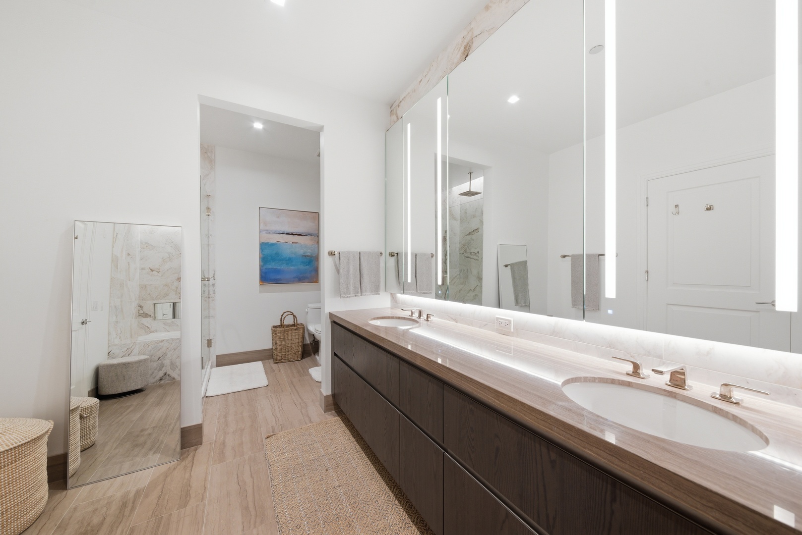 363 E Wacker Drive Unit: 2708