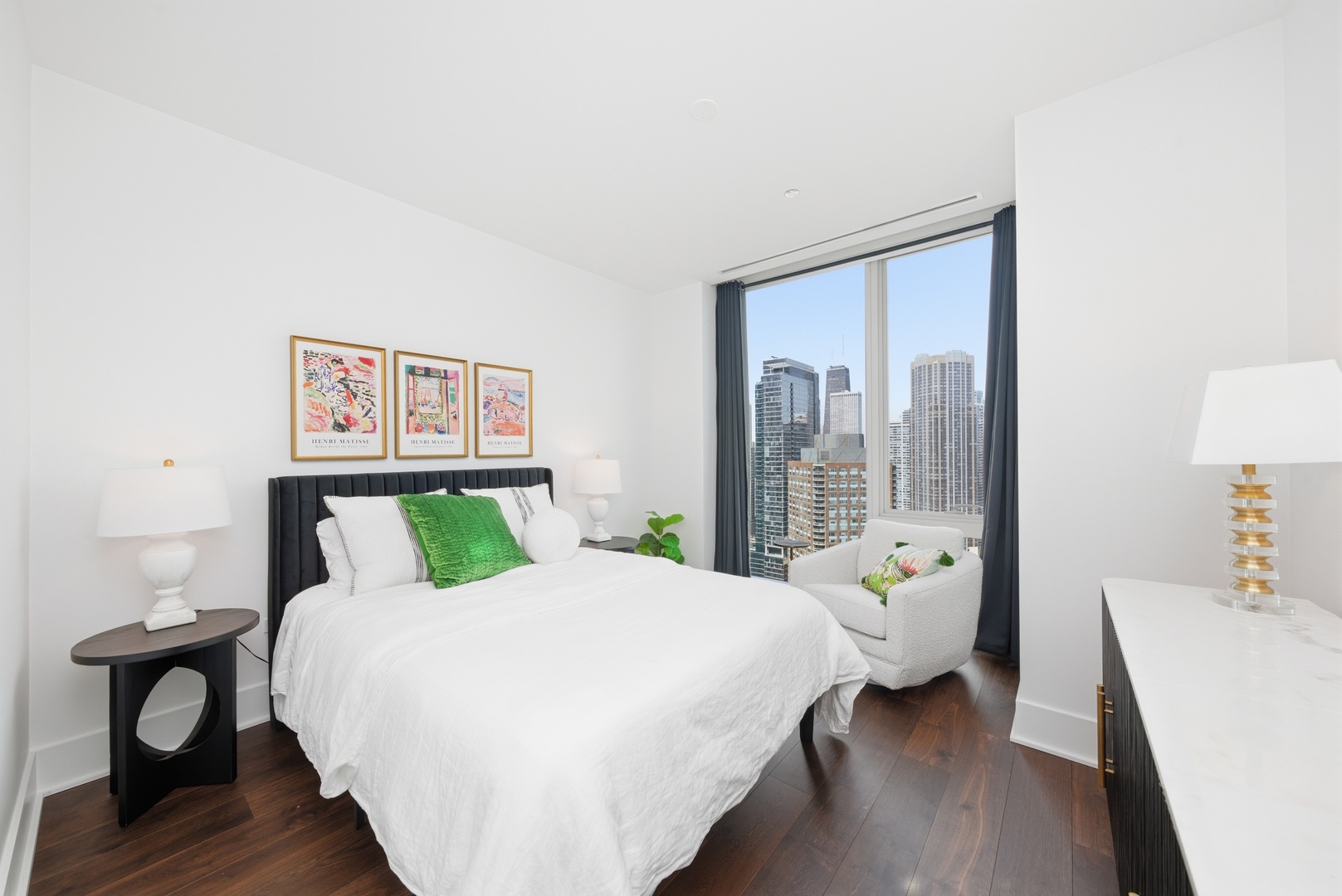 363 E Wacker Drive Unit: 2708